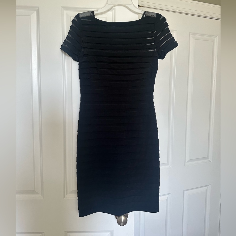 Adrianna Papell Dress⭐️
